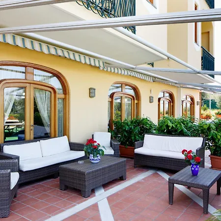 Johanna Park Hotel-2