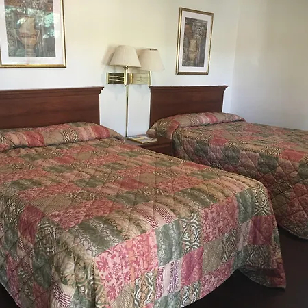 Maple Leaf Motel-2