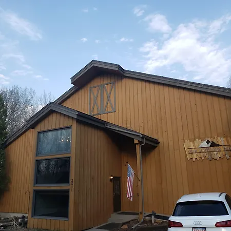 Rib Mountain Inn-3