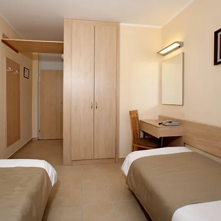 Hotel Delfin Plava Laguna-3