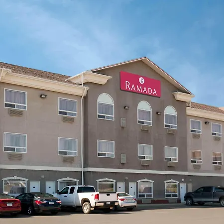 Ramada By Wyndham Weyburn-2