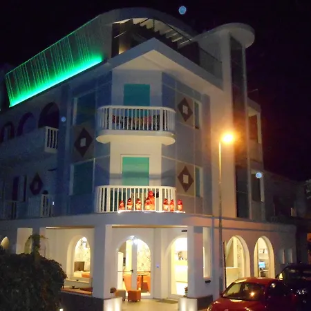 Hotel Biancaneve Wellness-2