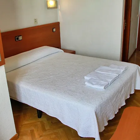 Hostal Luis XV-2
