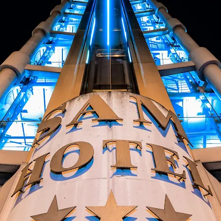 Sam Hotel-2