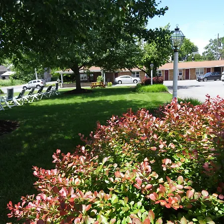 Amish Country Motel-3