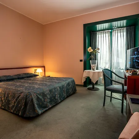Hotel Diana-2