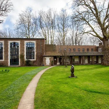 The Royal Foundation Of St Katharine-2