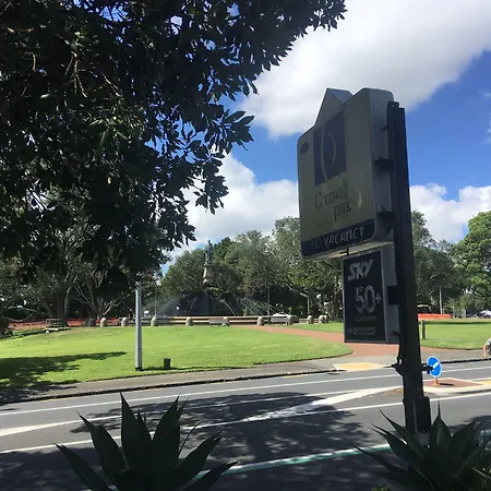 Cornwall Park Motor Inn-2