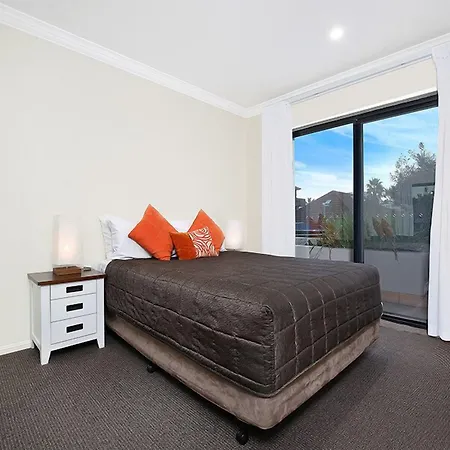 Wollongong Serviced Apartments-3