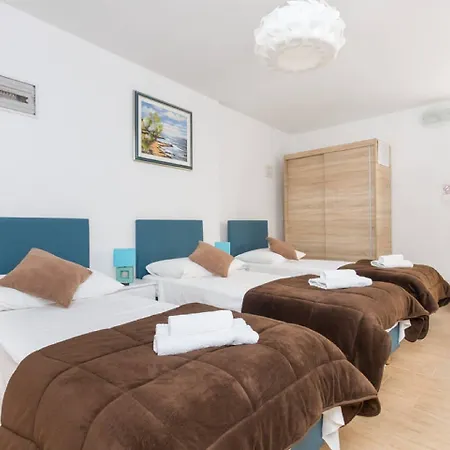 Peruzovic Rooms 1-2