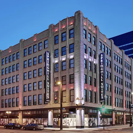 Springhill Suites By Marriott Milwaukee Downtown-3