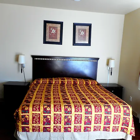 Crossroads Inn & Suites-3
