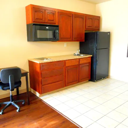 Crossroads Inn & Suites-2