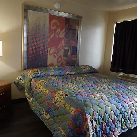 Econo Lodge San Antonio Northeast I-35-3