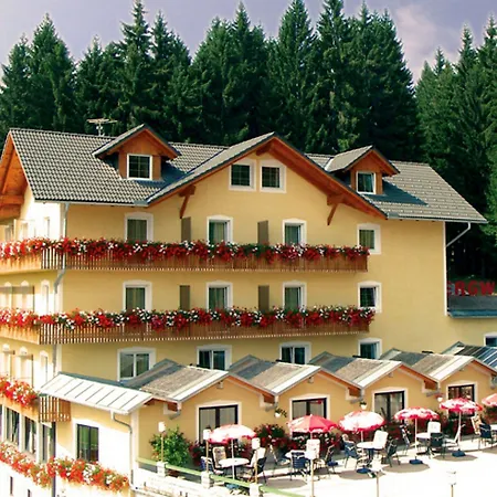 LiebesNesterl Bergwirt - Boutique Hotel-3