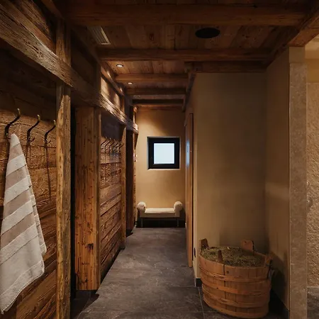 Laguscei Dolomites Mountain Hotel-2