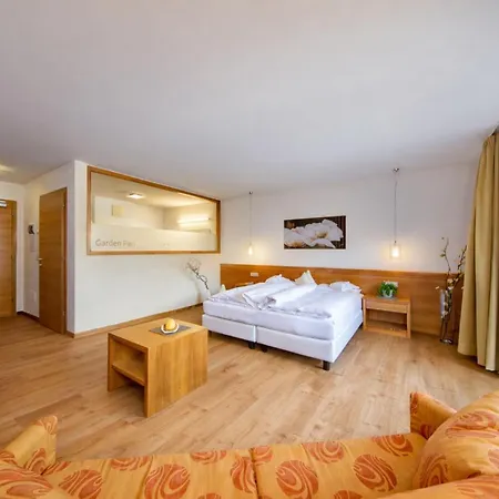 Garden Park Hotel-2
