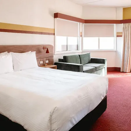 Statesman Hotel-3
