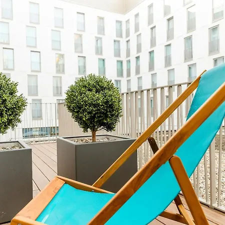 Motel One Koeln-Neumarkt-3