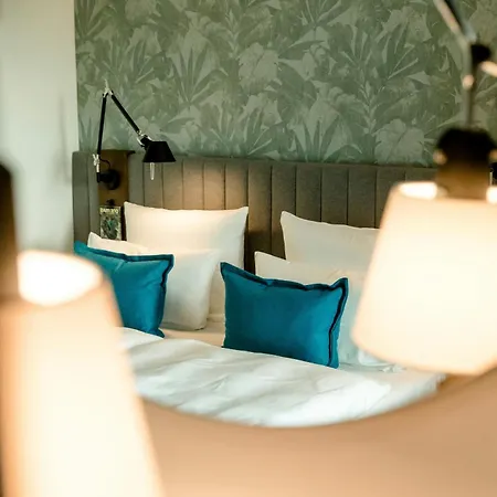 Motel One Bonn-Hauptbahnhof-3