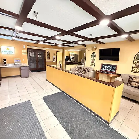 Fairview Inn & Suites Whitewater-3