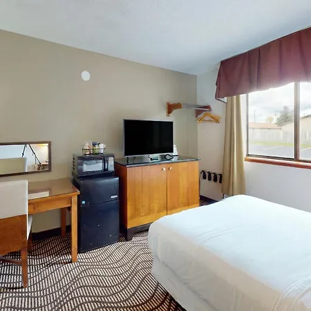 Oscoda Lakeside Hotel-3