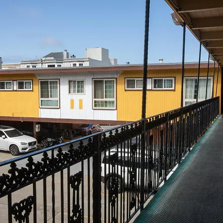 Pacific Heights Inn-3