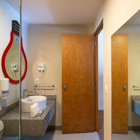 Mayan Monkey Cancun - Social Hostel (Adults Only)-2
