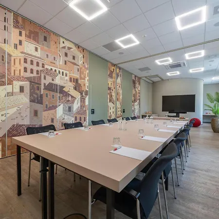 Leonardo Hotel Breda City Center-2