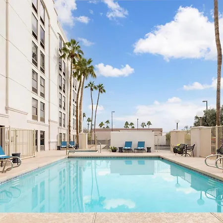 Hampton Inn Phoenix-Chandler-2