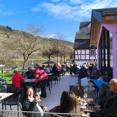 Gästehaus Weingut Schier im Zehnthof-2