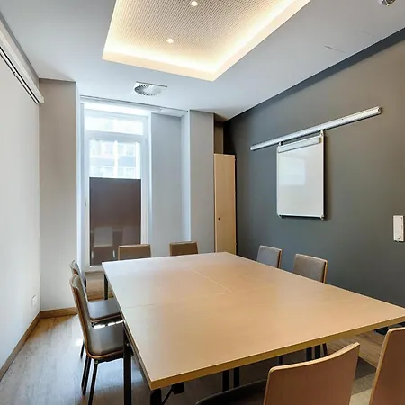 Premier Inn Berlin City Centre-2