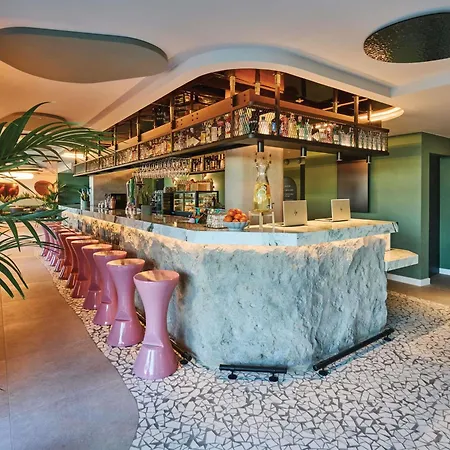 Ibis Styles Madrid Airport Valdebebas-2