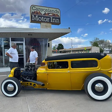 Canyonlands Motor Inn-3