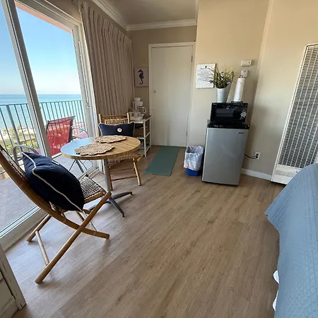 Capitola Beach Suites-2