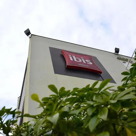 Ibis Chambery-2