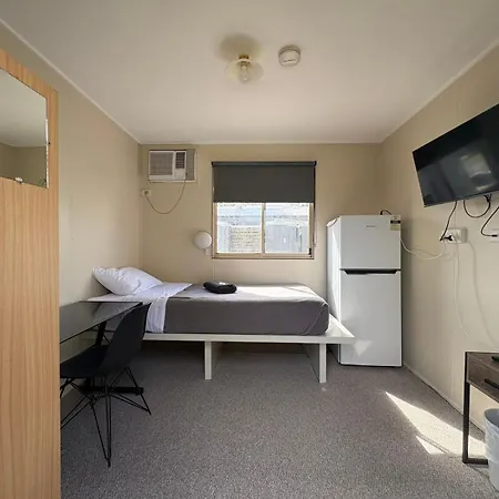 Mycow Accommodation Mackay-3
