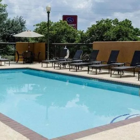 Comfort Suites-2