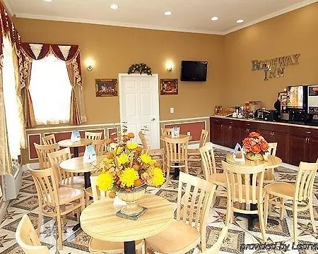 Parkway Inn Philadelphia Airport-3