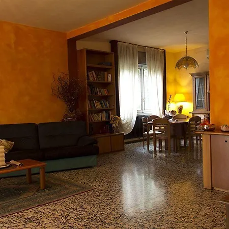 Guest House Villa De Ros-2