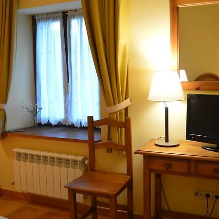 Hostal Revinuesa-2