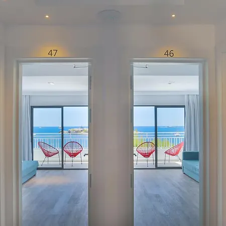 White Apartments - Adults Only-2