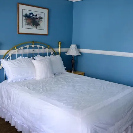 Glass Beach Inn-2