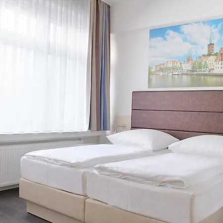 Viva Hotel Luebeck-2