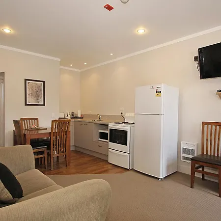 Big Five Motel-2