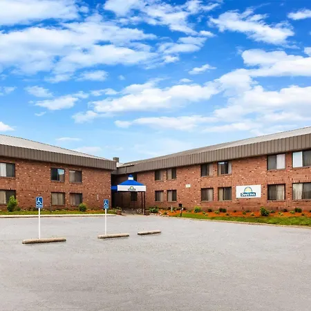 Days Inn By Wyndham Midland-2
