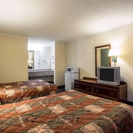 Rodeway Inn & Conference Center-2