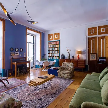 Lost Lisbon :: Chiado House-3