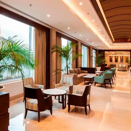 Lemon Tree Hotel Lucknow-3