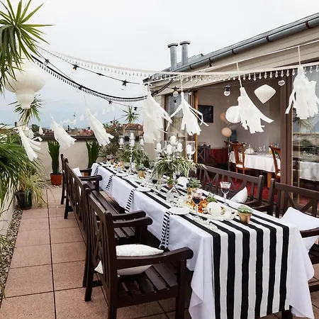 City Hotel Teater-3